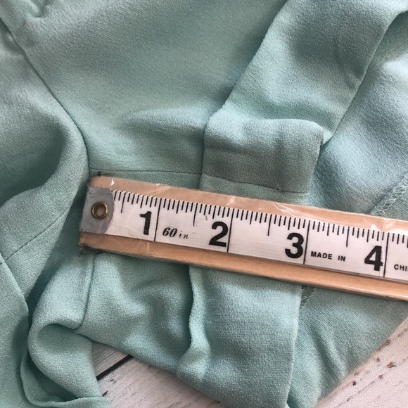 Alice & Olivia Cady Cuff Short Skylight Aqua - Picture 9 of 11